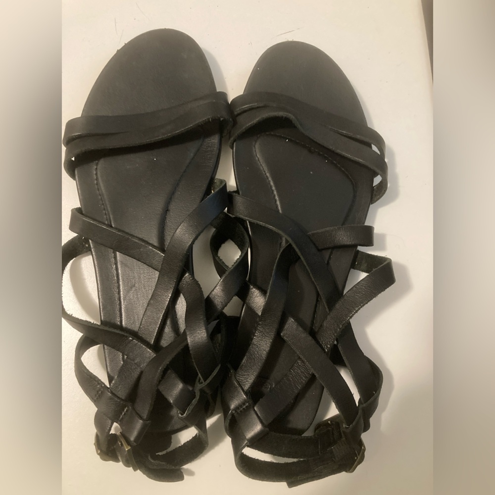 Teva Black Strappy Sandals. Size 9 1/2.